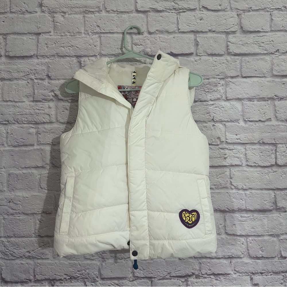 Burton girls 10-12 size puffy  vest